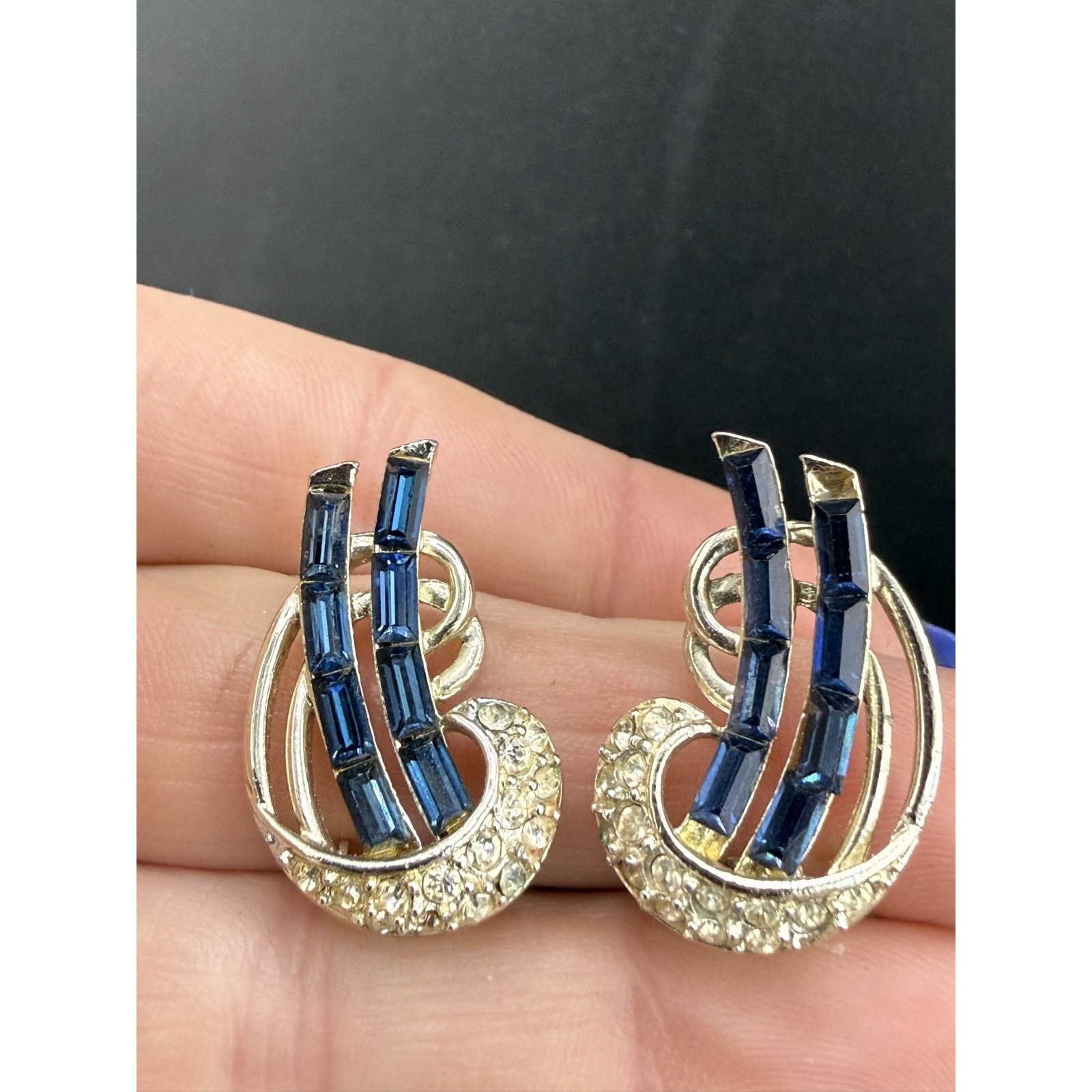 Vintage Kramer Rhinestone Earrings Blue Signed Clip Ons Read 32$